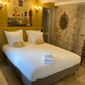 La Maison Des Augustins 4 Stars Et Fitness **** Авиньон